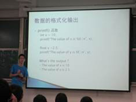 必赢bwin线路检测中心官网“微爱社”举办计算机二级考试考前辅导